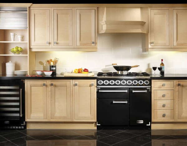 RS16781_Falcon Deluxe 900 Dual Fuel in Black with chrome trim-original.jpg