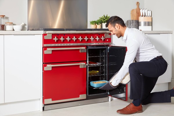 RS17748_Falcon Elise 90 Dual Fuel tall oven with food and model-original.jpg