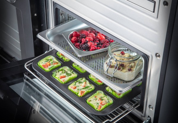 RS17740_Nexus Steam-Steam cavitgy with porridge  and breakfast muffins-original.jpg